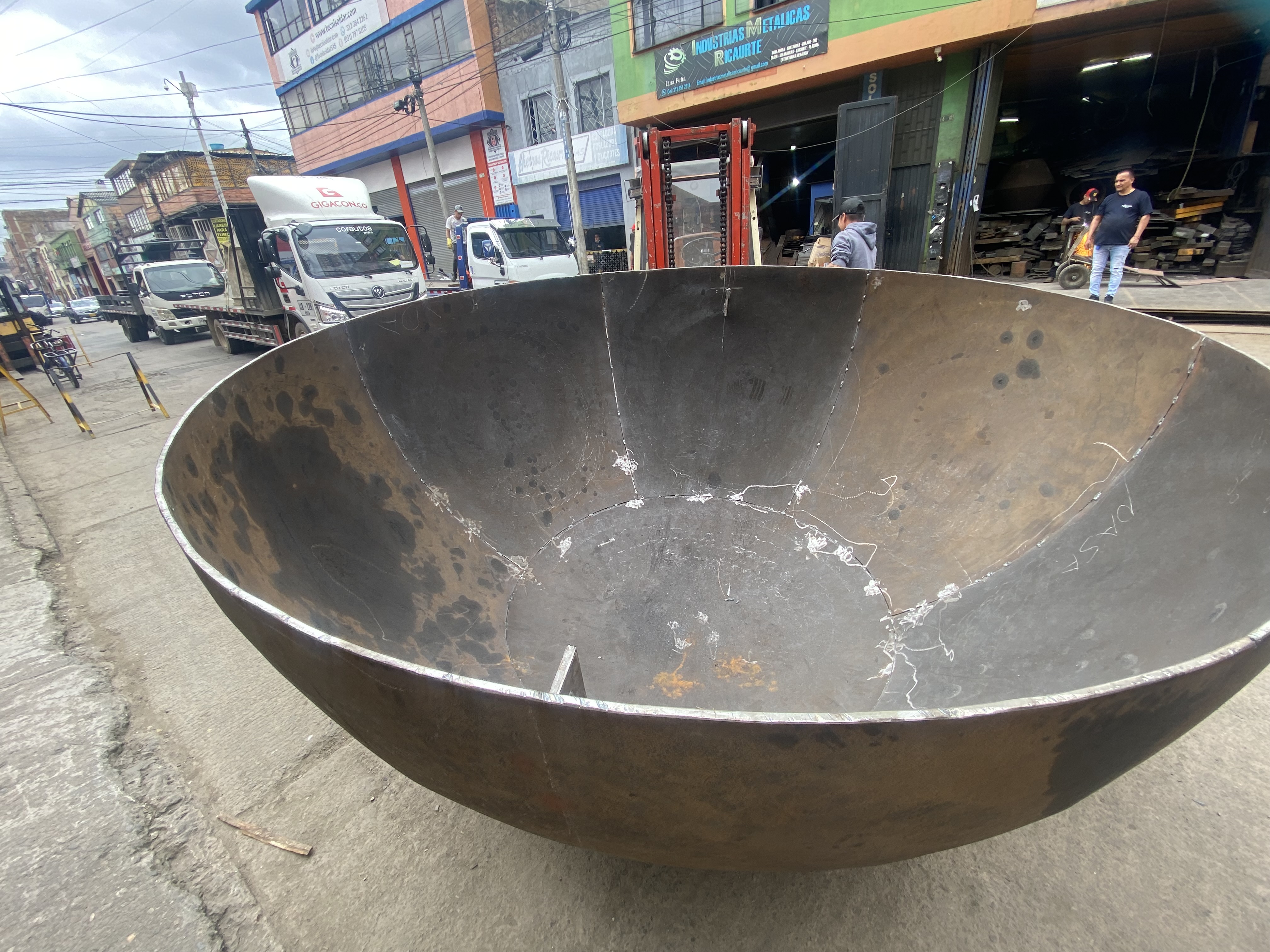 Casquetes metálicos - Steel Laser Pro Design Bogotá